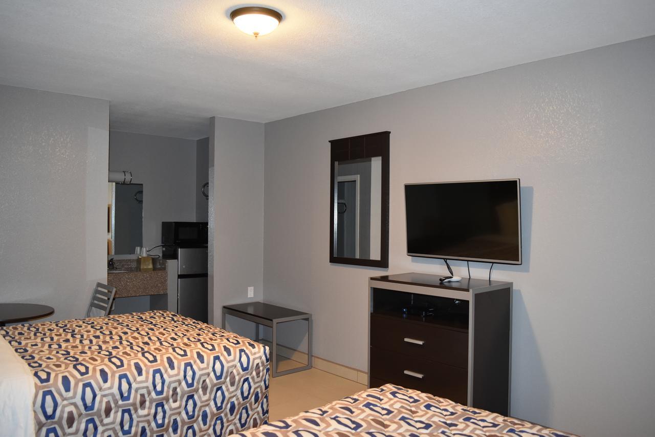 Woodfield Inn And Suites Yoakum Exterior foto